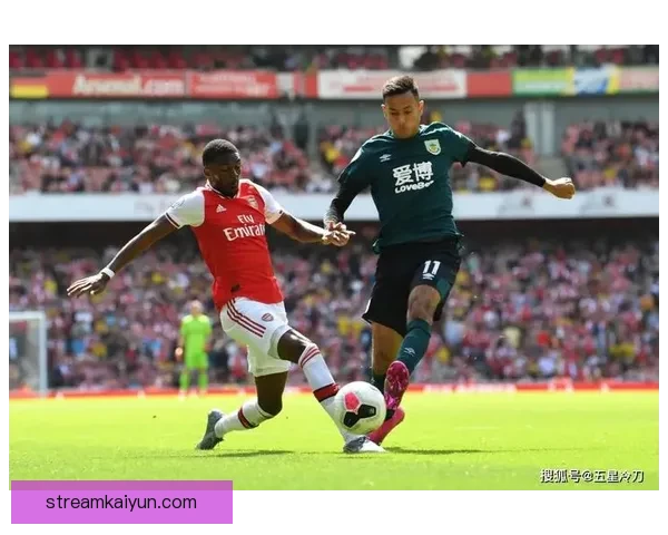 英超伤停信息逐渐明朗，球队状态分化明显值得关注