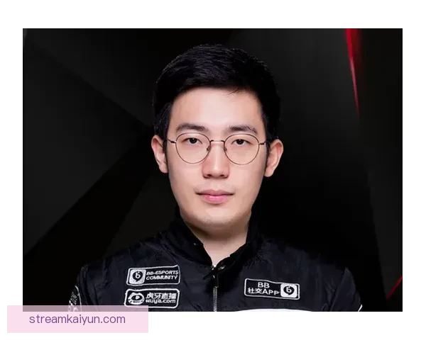 教练战术布局分析，球队表现稳健迎接新赛季挑战